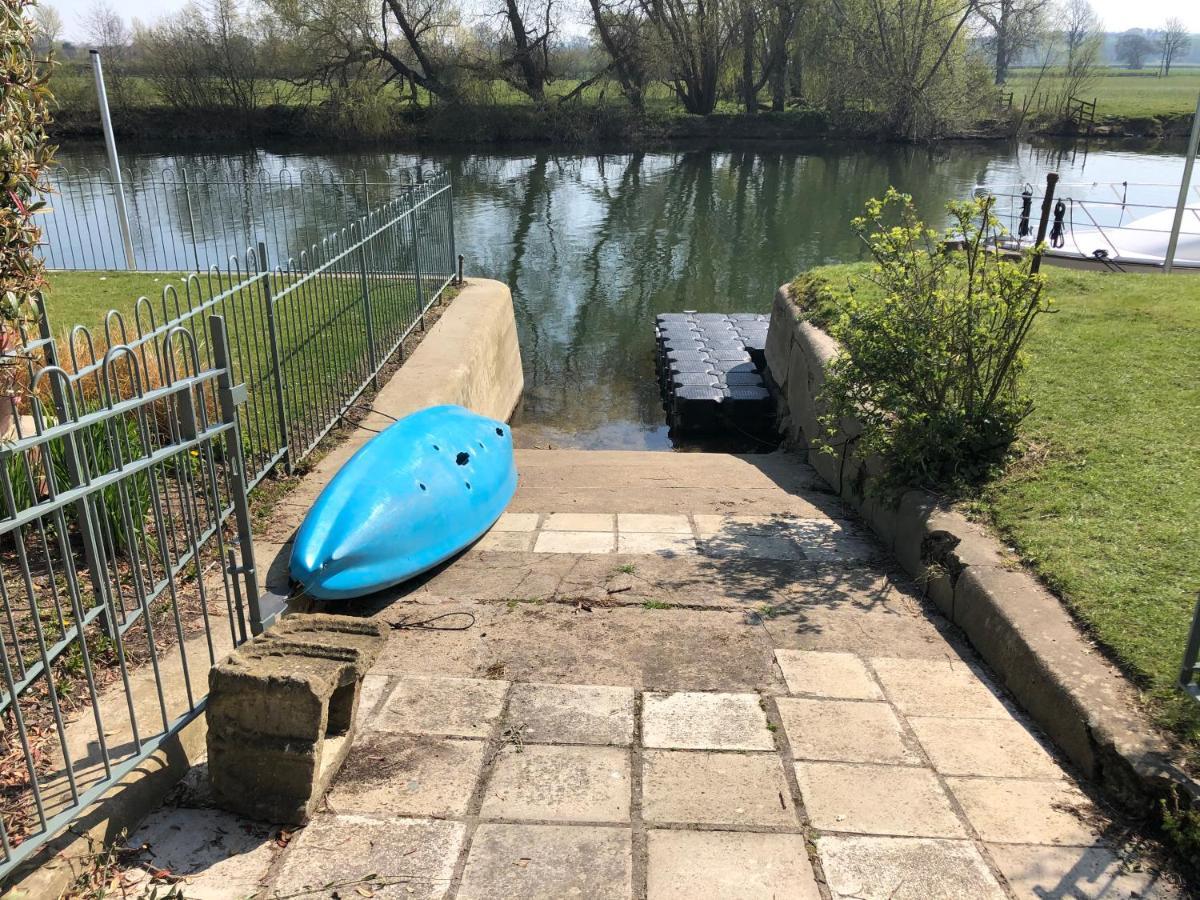 Thames Edge Rooms Wallingford Esterno foto